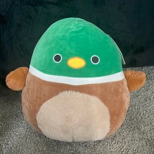 Avery 12in Squishmallow